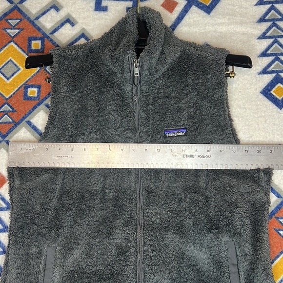 Patagonia Women’s Los Gatos Fleece Vest - Picture 9 of 9